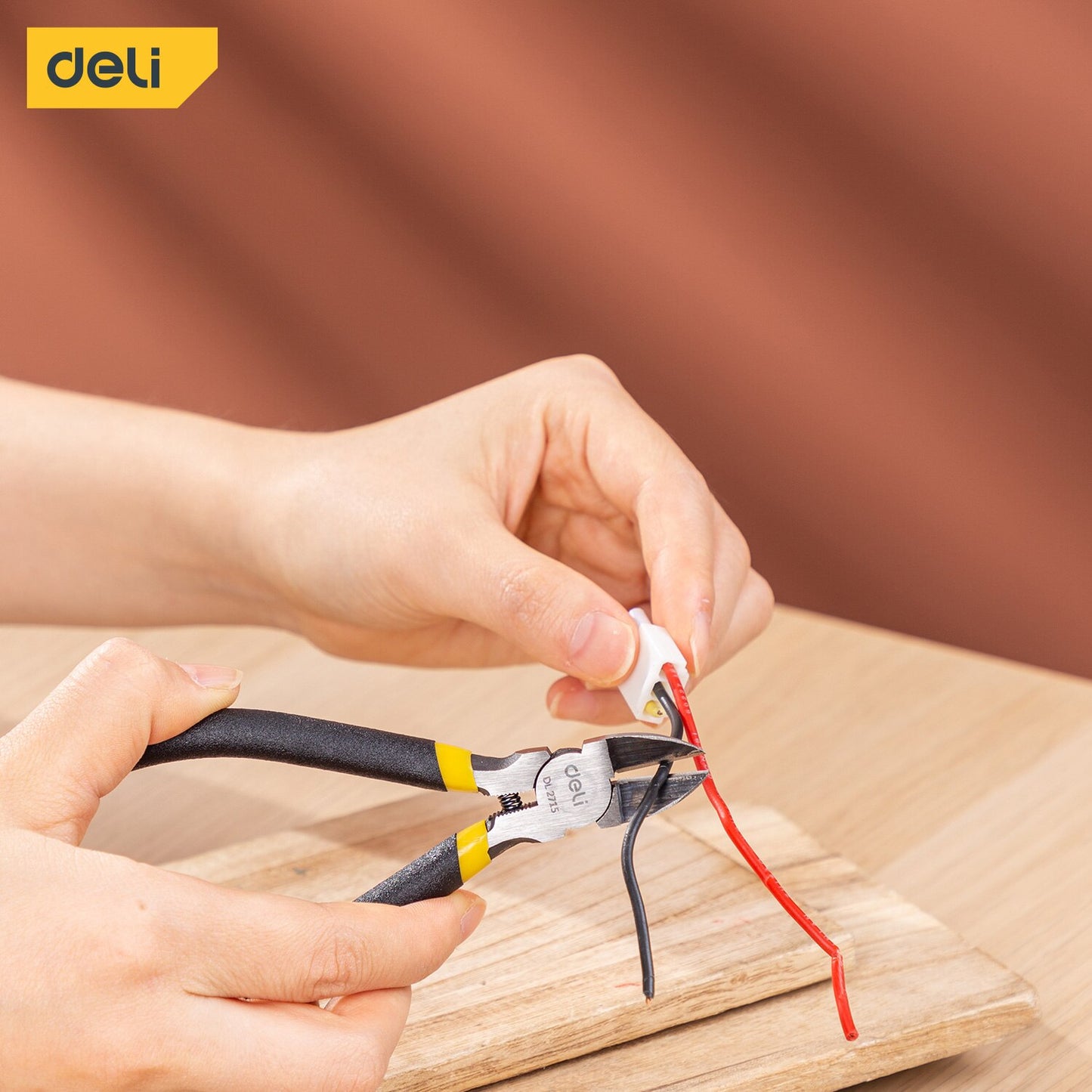 Deli Tronchesi da taglio in plastica da 4,5 pollici Manico antiscivolo Tagliafili Elettricista Riparazione Pinze Utensile manuale